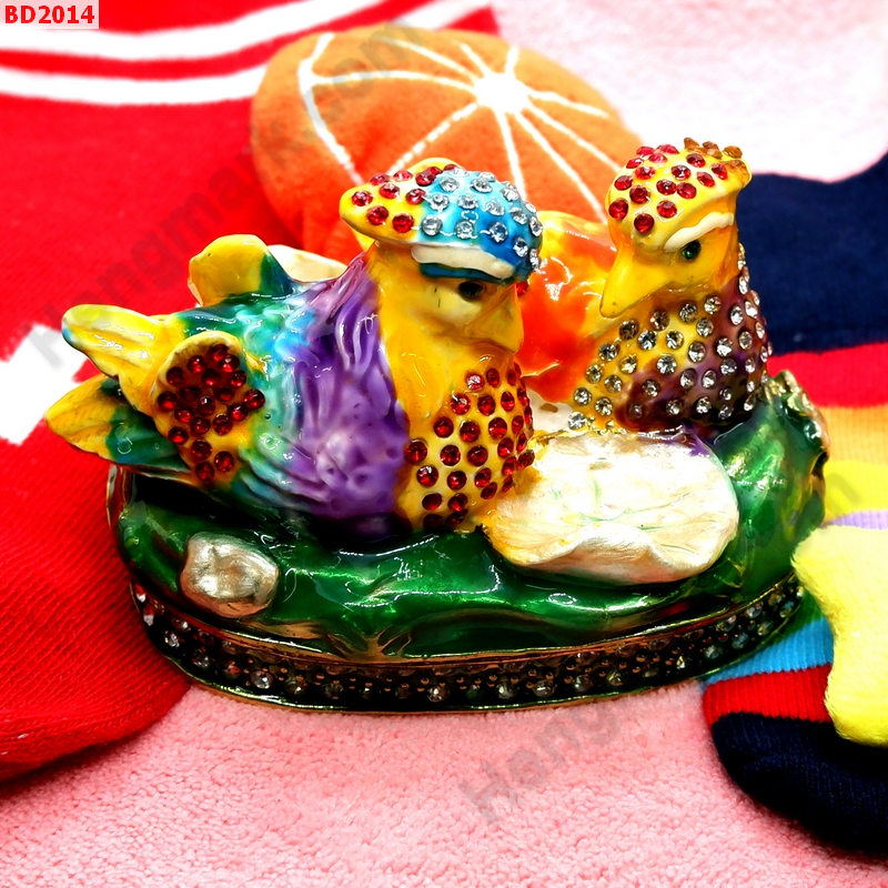 BD2014 เป็ดแมนดารินสีฟ้า ตลับเครื่องประดับฝังคริสตัล ราคา 1099 บาท http://hengmark.com/view_product/BD2014.htm