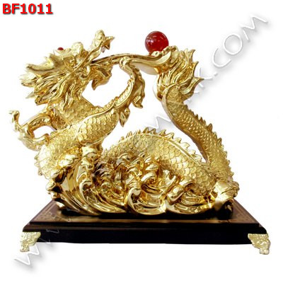 BF1011 มังกรชูหัวและหางตะปบลูกแก้วแดง ราคา 6900 บาท http://hengmark.com/view_product/BF1011.htm