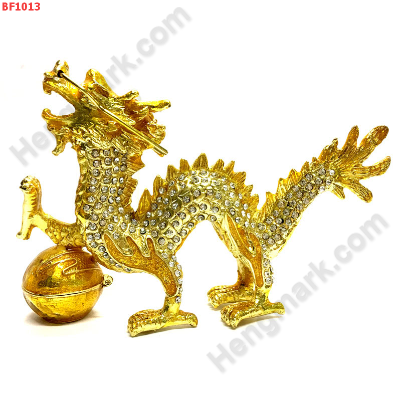 BF1013 มังกรทอง ตลับเครื่องประดับฝังพลอย ราคา 949 บาท http://hengmark.com/view_product/BF1013.htm