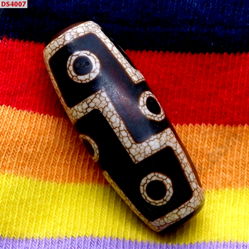 DS4007 หินDZI ลาย 9 ตา ราคา 4000 บาท http://hengmark.com/view_product/DS4007.htm
