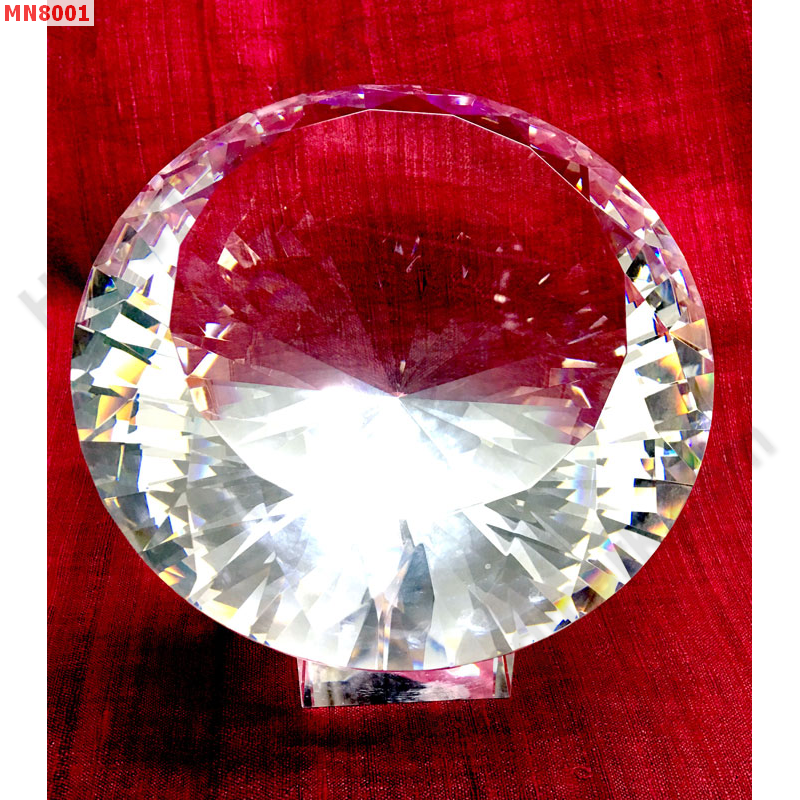 MN8001 โคตรเพชรแก้วใสพร้อมขาตั้งแก้ว ราคา 3000 บาท http://hengmark.com/view_product/MN8001.htm