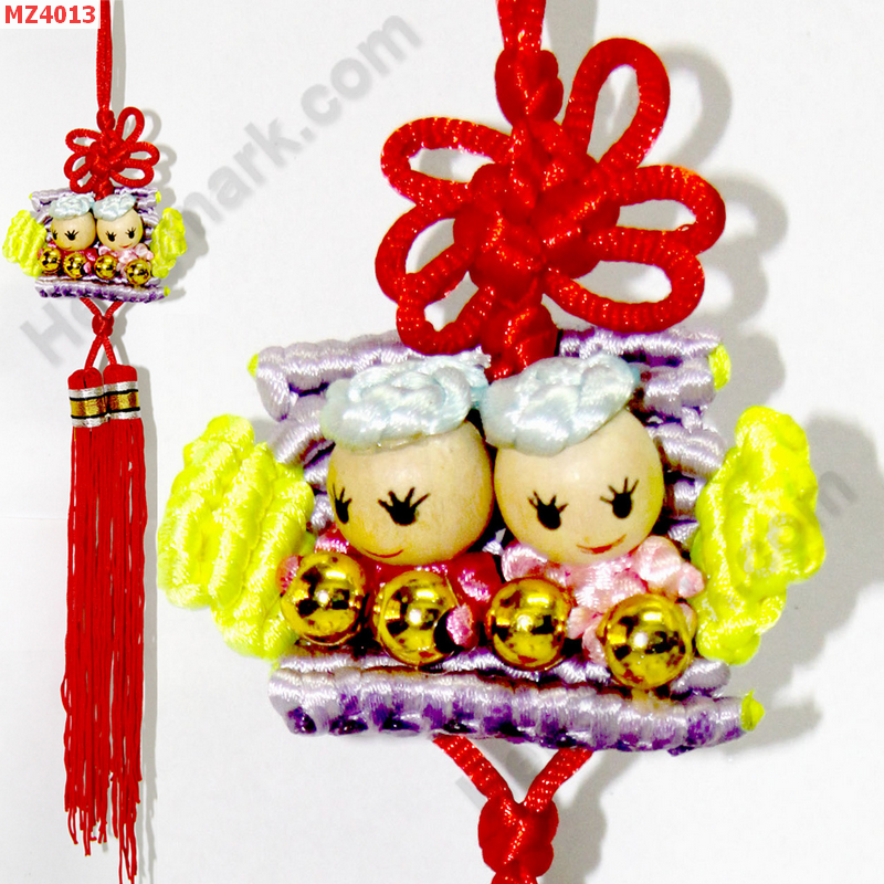 MZ4013 คนคู่นั่งชิงช้าสีเหลืองแขวนกระเป๋า ราคา 199 บาท http://hengmark.com/view_product/MZ4013.htm