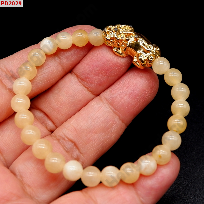 PD2029 สร้อยข้อมือปี่เซียะทอง+หยกน้ำผึ้ง ราคา 249 บาท http://hengmark.com/view_product/PD2029.htm