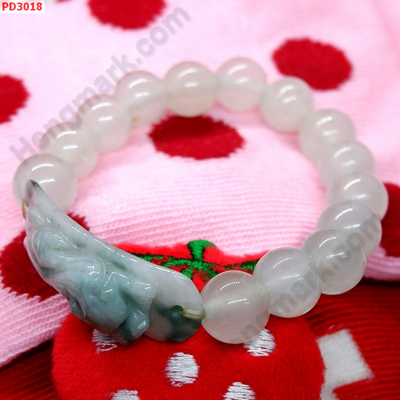 PD3018 สร้อยข้อมือปี่เซียะหยกสีขาวอมเขียว ราคา 399 บาท http://hengmark.com/view_product/PD3018.htm