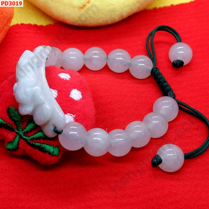 PD3019 สร้อยข้อมือปี่เซียะหยกสีขาว ราคา 399 บาท http://hengmark.com/view_product/PD3019.htm