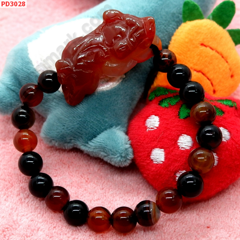 PD3028 สร้อยข้อมือปี่เซียะแดง ราคา 399 บาท http://hengmark.com/view_product/PD3028.htm