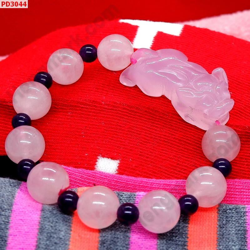 PD3044  สร้อยข้อมือปี่เซียะโรสควอตซ์  ราคา 399 บาท http://hengmark.com/view_product/PD3044.htm