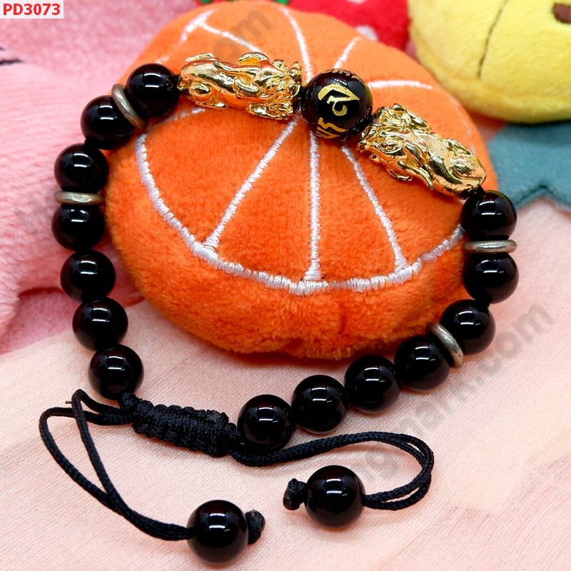 PD3073 สร้อยข้อมือปี่เซียะคู่สีทอง+คาถาทิเบตสร้อยเชือก  ราคา 379 บาท http://hengmark.com/view_product/PD3073.htm
