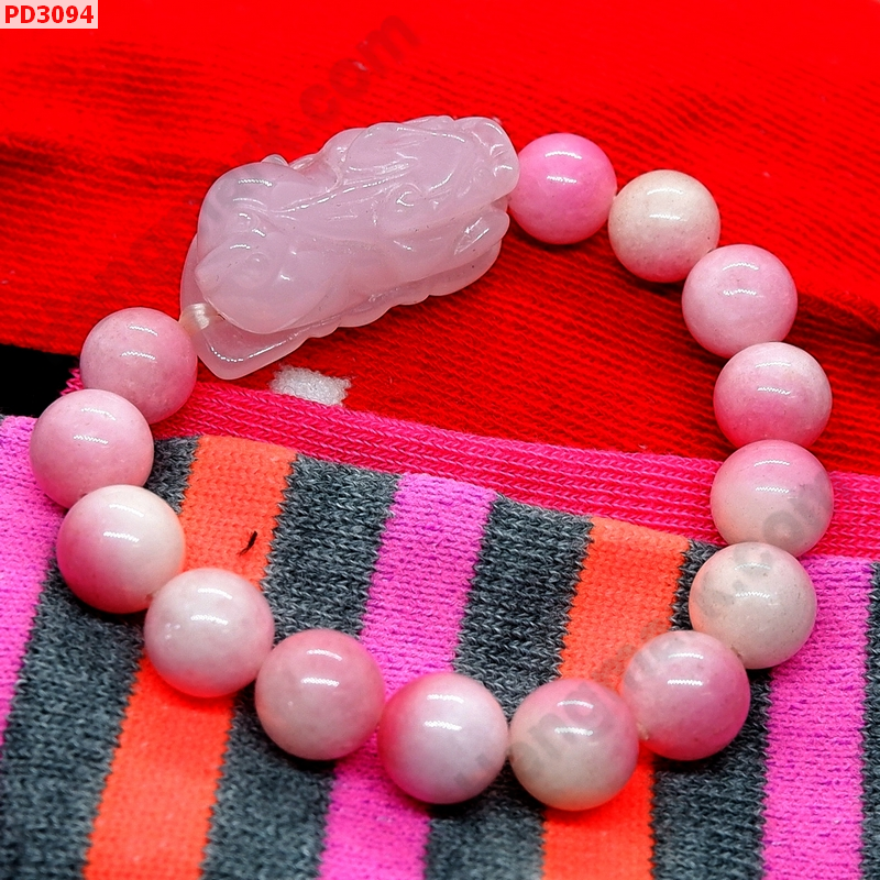 PD3094 สร้อยข้อมือปี่เซียะสีชมพู+หินลูกท้อ ราคา 359 บาท http://hengmark.com/view_product/PD3094.htm