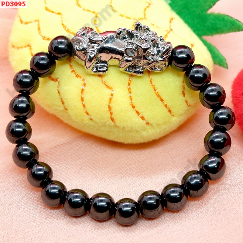 PD3095 สร้อยข้อมือปี่เซียะสีเงินร้อยเฮมาไทด์ ราคา 399 บาท http://hengmark.com/view_product/PD3095.htm
