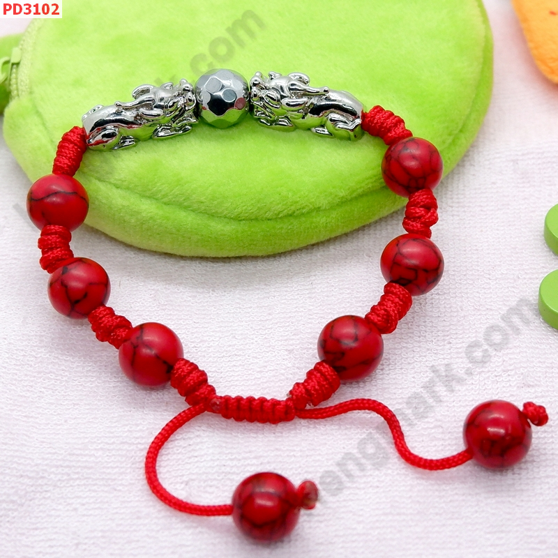 PD3102 สร้อยข้อมือปี่เซียะสีเงินคู่เล็ก+หินสีแดง ราคา 349 บาท http://hengmark.com/view_product/PD3102.htm