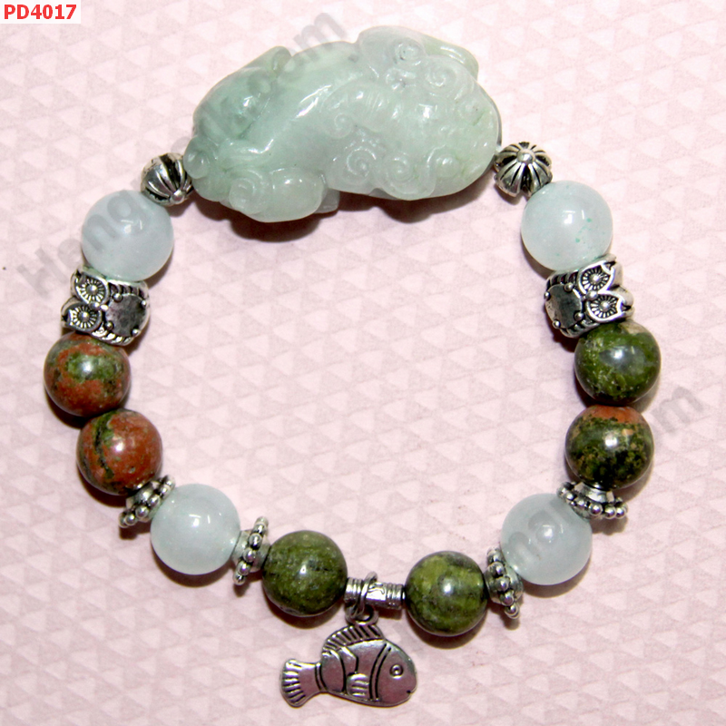 PD4017 สร้อยข้อมือปี่เซียะหยกขาวอมเขียว ราคา 499 บาท http://hengmark.com/view_product/PD4017.htm