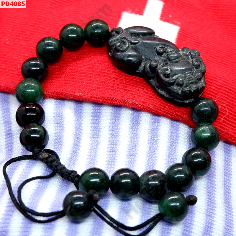 PD4085 สร้อยข้อมือปี่เซียะหยกเขียวดำ สร้อยเชือก ราคา 499 บาท http://hengmark.com/view_product/PD4085.htm