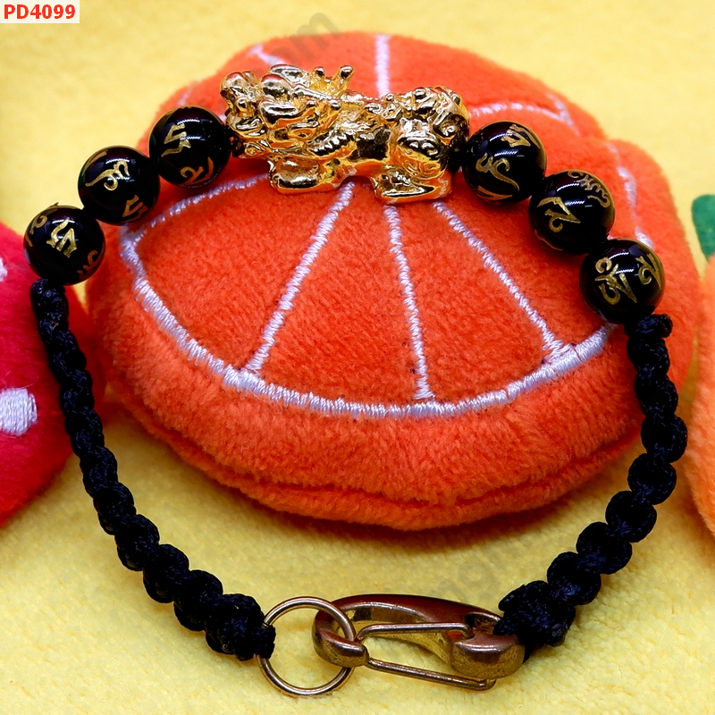 PD4099 สร้อยข้อมือปี่เซียะทองเ+คาถา เชือกถัก ราคา 459 บาท http://hengmark.com/view_product/PD4099.htm