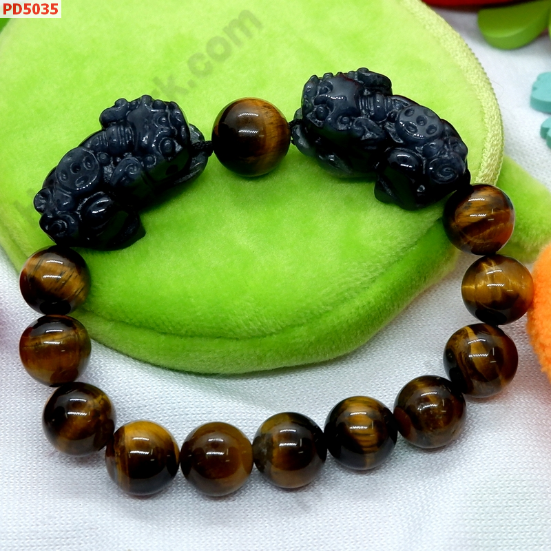 PD5035 สร้อยข้อมือปี่เซียะหินสีดำคู่  ราคา 599 บาท http://hengmark.com/view_product/PD5035.htm