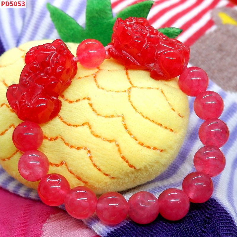 PD5053 สร้อยข้อมือปี่เซียะคู่ หินหยกสีแดง ราคา 599 บาท http://hengmark.com/view_product/PD5053.htm