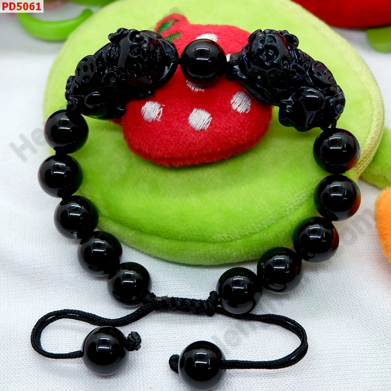 PD5061 สร้อยข้อมือปี่เซียะคู่ หินอะเกตดำ สร้อยเชือก ราคา 599 บาท http://hengmark.com/view_product/PD5061.htm