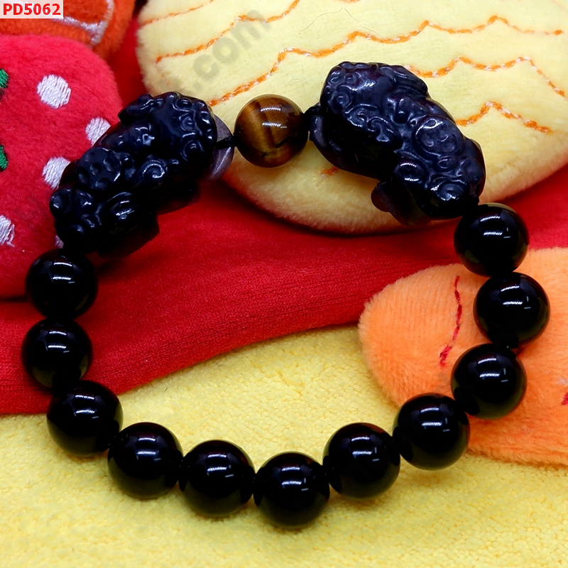 PD5062 สร้อยข้อมือปี่เซียะคู่ หินอะเกตดำ ราคา 599 บาท http://hengmark.com/view_product/PD5062.htm