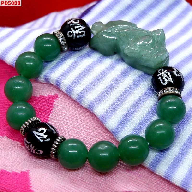PD5088 สร้อยข้อมือปี่เซียะหยกเขียว+คาถาทิเบต ราคา 599 บาท http://hengmark.com/view_product/PD5088.htm