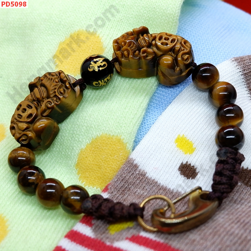PD5098 สร้อยข้อมือปี่เซียะไทเกอร์อายคู่ร้อยเชือก ตะขอทอง ราคา 599 บาท http://hengmark.com/view_product/PD5098.htm