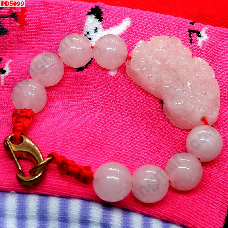 PD5099 สร้อยข้อมือปี่เซียะชมพูหินโรสควอตซ์ สร้อยเชือกตะขอทอง ราคา 549 บาท http://hengmark.com/view_product/PD5099.htm