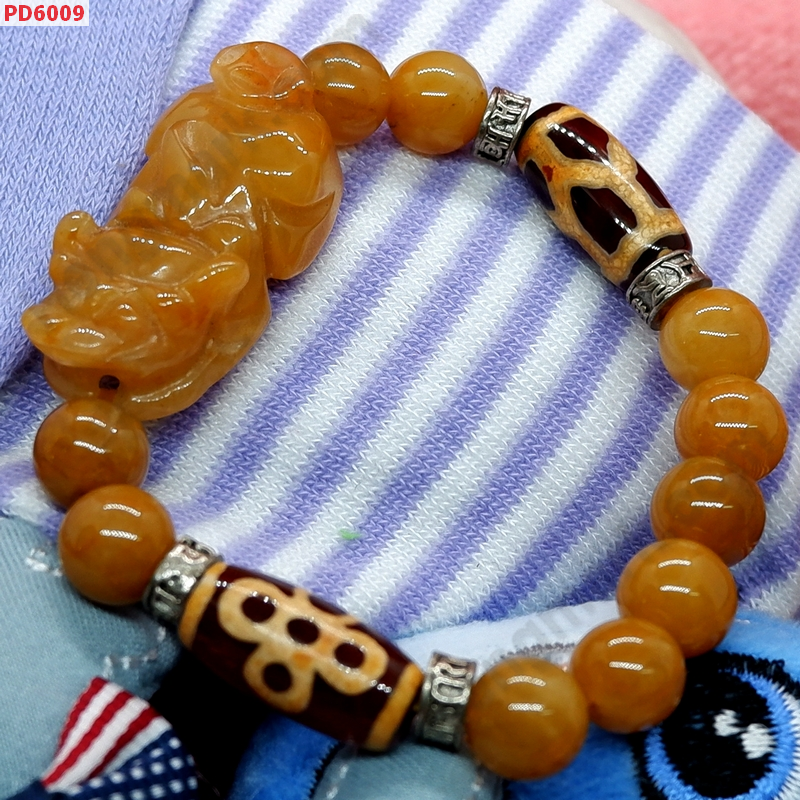 PD6009 สร้อยข้อมือปี่เซียะหยกเหลือง+DZI  ราคา 699 บาท http://hengmark.com/view_product/PD6009.htm
