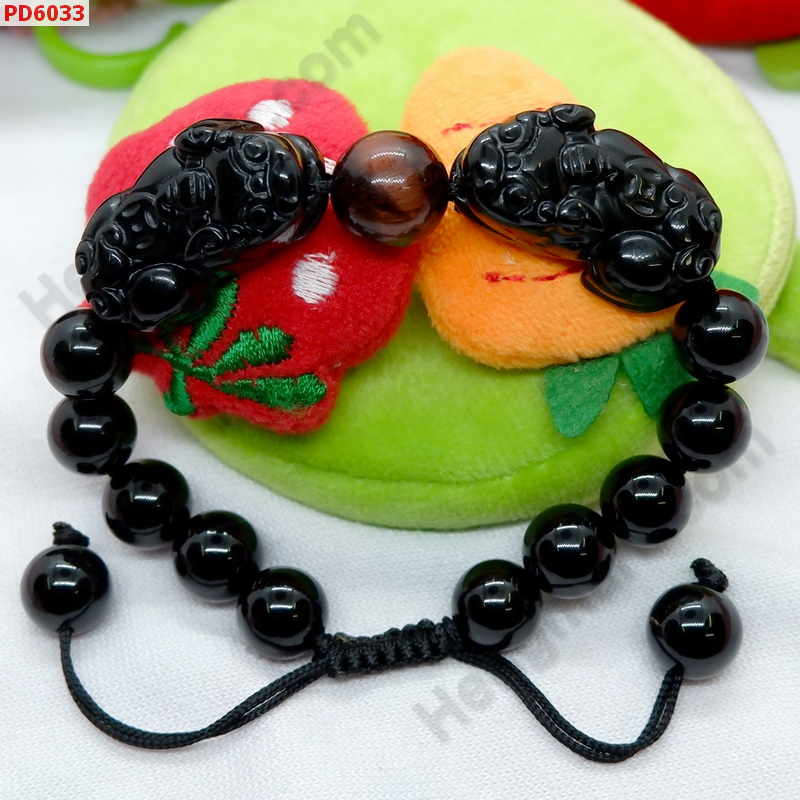 PD6033 สร้อยข้อมือปี่เซียะคู่ หินสีดำสร้อยเชือก ราคา 699 บาท http://hengmark.com/view_product/PD6033.htm