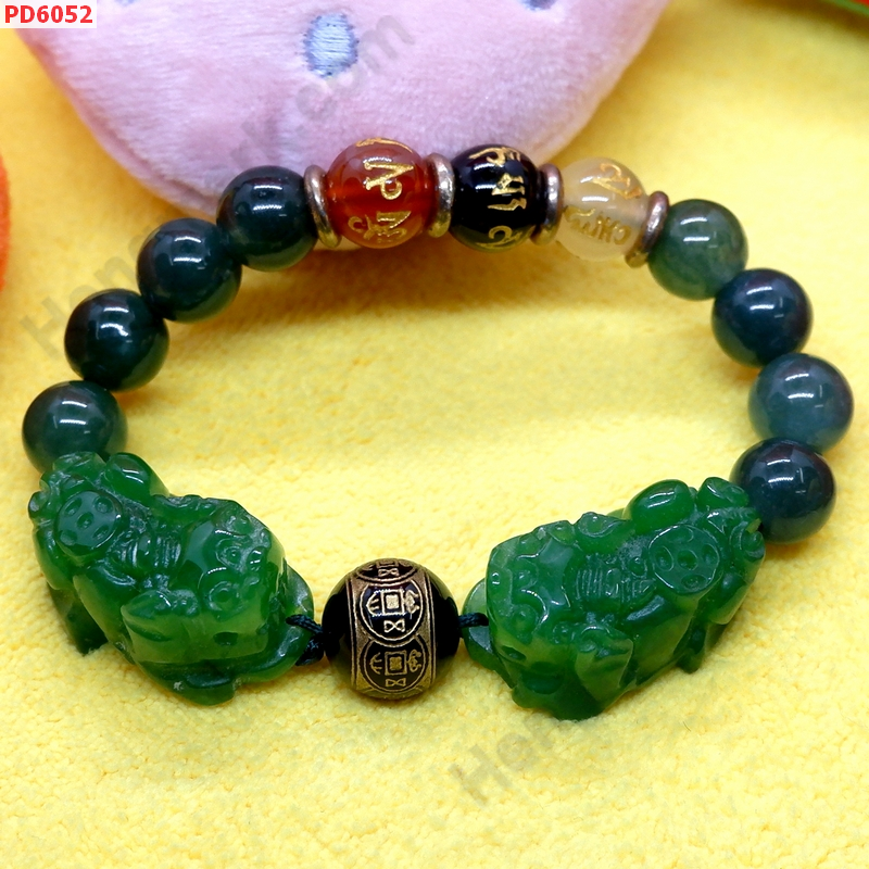 PD6052 สร้อยข้อมือปี่เซียะคู่ หินสีเขียวสด+คาถาทิเบต ราคา 699 บาท http://hengmark.com/view_product/PD6052.htm