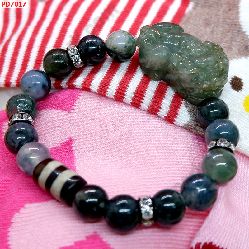 PD7017 สร้อยข้อมือปี่เซียะหยกเขียวเทาเกรดA ราคา 749 บาท http://hengmark.com/view_product/PD7017.htm