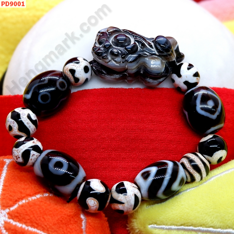 PD9001 สร้อยข้อมือปี่เซียะและหินทิเบต ราคา 1999 บาท http://hengmark.com/view_product/PD9001.htm