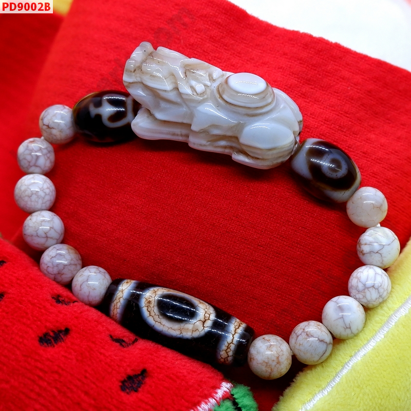 PD9002B สร้อยข้อมือปี่เซียะหินอะเกต+DZI ราคา 1129 บาท http://hengmark.com/view_product/PD9002B.htm