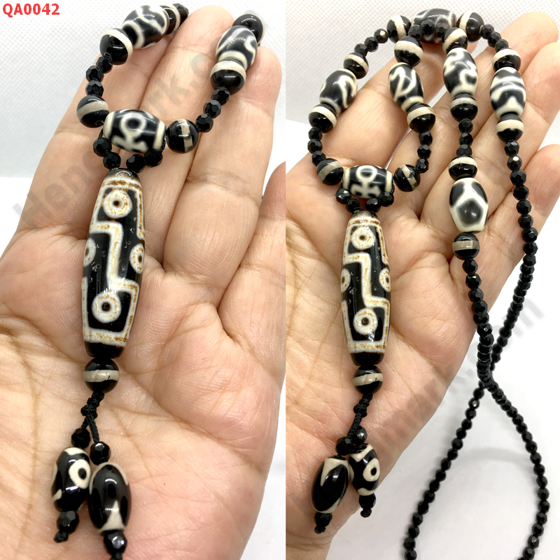 QA0042 สร้อยคอหินทิเบต 9 ตาร้อยรวมกับหินลายอื่นๆ ราคา 2139 บาท http://hengmark.com/view_product/QA0042.htm