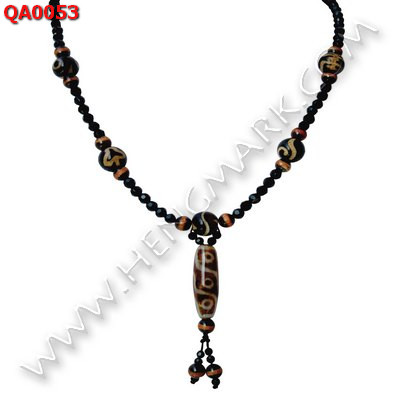 QA0053 สร้อยคอหินทิเบตหลายลาย ร้อยด้วยคริสตัล ราคา 1499 บาท http://hengmark.com/view_product/QA0053.htm