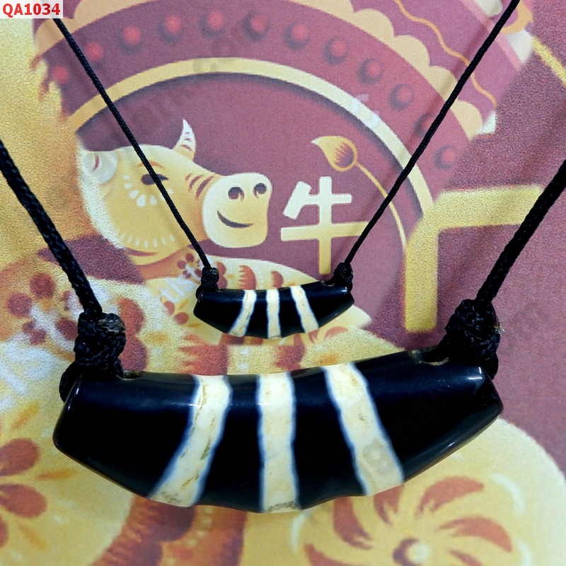 QA1034 สร้อยคอหินทิเบตรูปบูมเมอแรง ลาย 3 เส้น ราคา 749 บาท http://hengmark.com/view_product/QA1034.htm