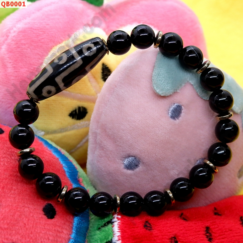 QB0001 สร้อยข้อมือหินทิเบต 9 ตา ราคา 439 บาท http://hengmark.com/view_product/QB0001.htm