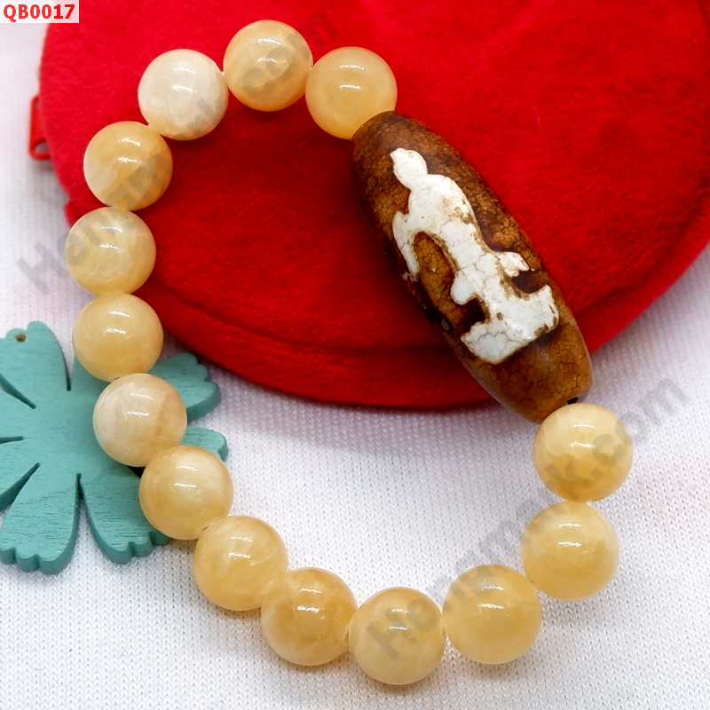 QB0017 สร้อยข้อมือหินทิเบตลายกวนอิม ราคา 449 บาท http://hengmark.com/view_product/QB0017.htm