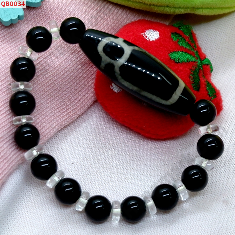 QB0034 สร้อยข้อมือ DZI ไฉ่ซิงเอี๊ย ราคา 359 บาท http://hengmark.com/view_product/QB0034.htm