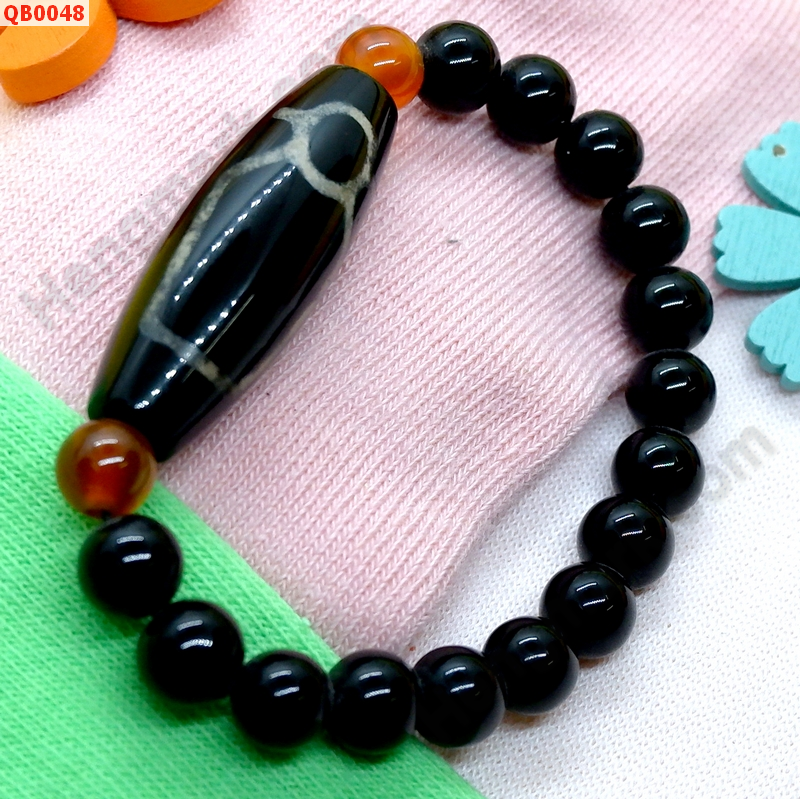 QB0048 สร้อยข้อมือ DZI ไฉ่ซิงเอี๊ย ราคา 379 บาท http://hengmark.com/view_product/QB0048.htm