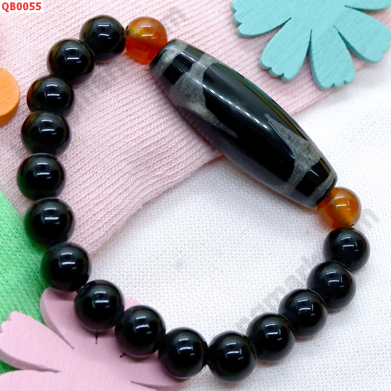 QB0055 สร้อยข้อมือ DZI ลายเขี้ยวเสือ ราคา 379 บาท http://hengmark.com/view_product/QB0055.htm