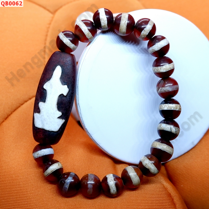 QB0062 สร้อยข้อมือ ลายกวนอิม ตามังกร+หมอยา ราคา 669 บาท http://hengmark.com/view_product/QB0062.htm