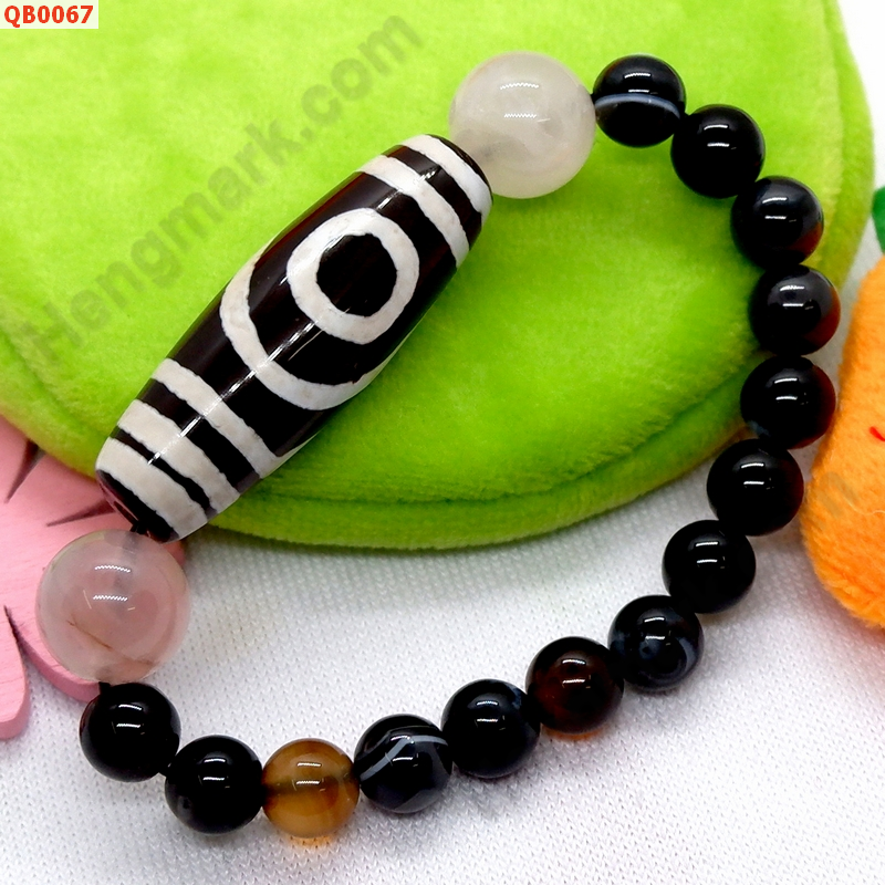 QB0067 สร้อยข้อมือ DZI 2 ตา ราคา 429 บาท http://hengmark.com/view_product/QB0067.htm
