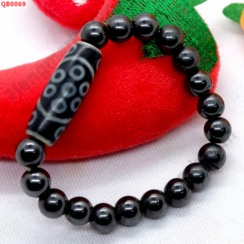 QB0069 สร้อยข้อมือ DZI 18 ตา เฮมาไทด์ ราคา 799 บาท http://hengmark.com/view_product/QB0069.htm