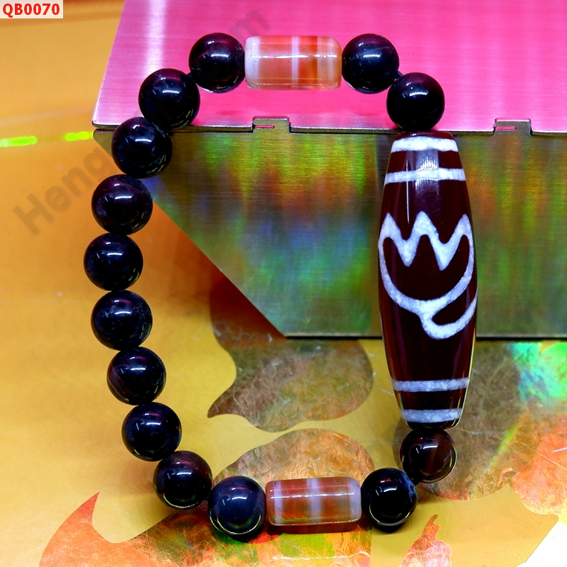 QB0070 สร้อยข้อมือ DZI ลายดอกบัว ราคา 429 บาท http://hengmark.com/view_product/QB0070.htm