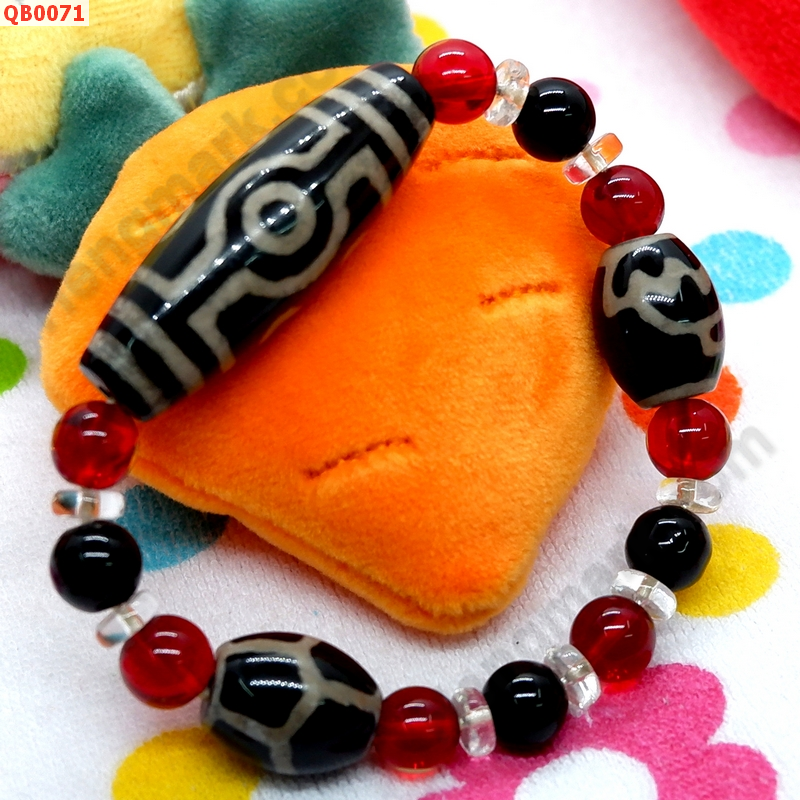 QB0071 สร้อยข้อมือ DZI  7 ตา ราคา 499 บาท http://hengmark.com/view_product/QB0071.htm