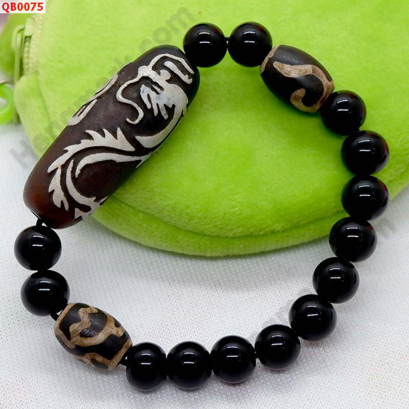 QB0075 สร้อยข้อมือ DZI ลายมังกร+ดอกบัว+หรูยี่ ราคา 579 บาท http://hengmark.com/view_product/QB0075.htm