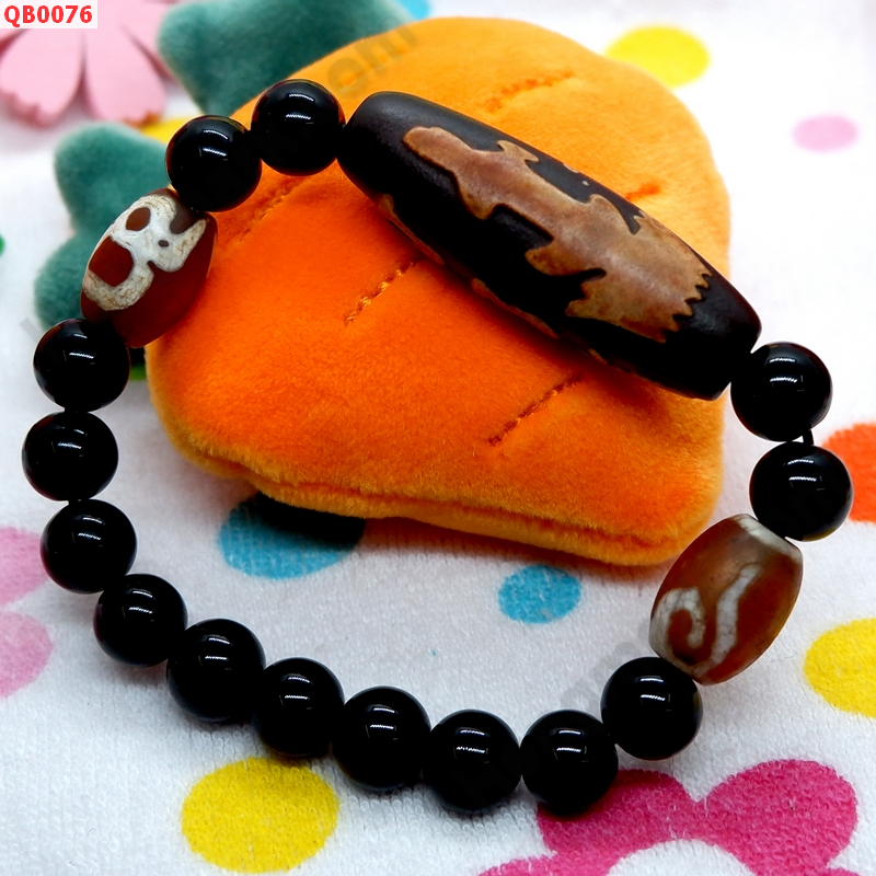 QB0076 สร้อยข้อมือ DZI ลายกวนอิม คาถาธิเบต ราคา 579 บาท http://hengmark.com/view_product/QB0076.htm