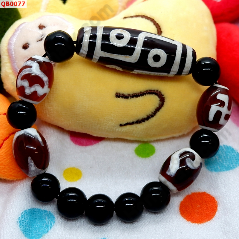QB0077 สร้อยข้อมือ DZI 6 ตา ราคา 699 บาท http://hengmark.com/view_product/QB0077.htm
