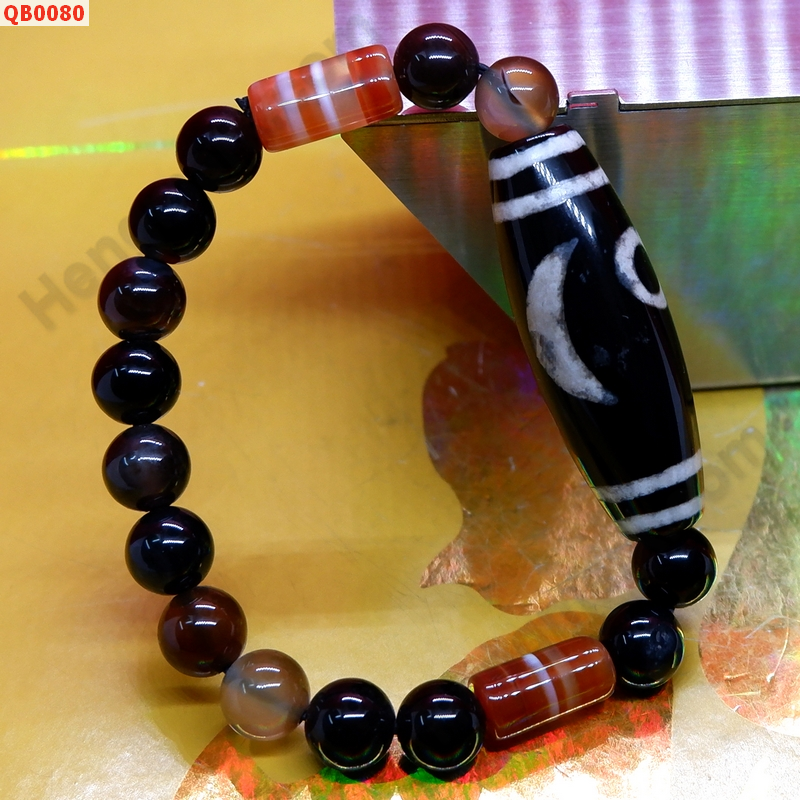 QB0080 สร้อยข้อมือ DZI ลายดาว ราคา 429 บาท http://hengmark.com/view_product/QB0080.htm