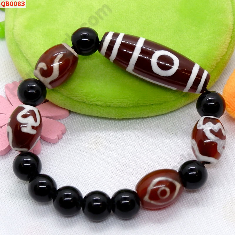 QB0083 สร้อยข้อมือ DZI  1 ตา ภูเขา ราคา 749 บาท http://hengmark.com/view_product/QB0083.htm