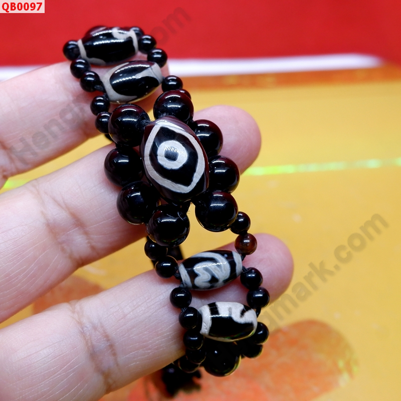 QB0097 สร้อยข้อมือ DZI ตามังกร ราคา 499 บาท http://hengmark.com/view_product/QB0097.htm